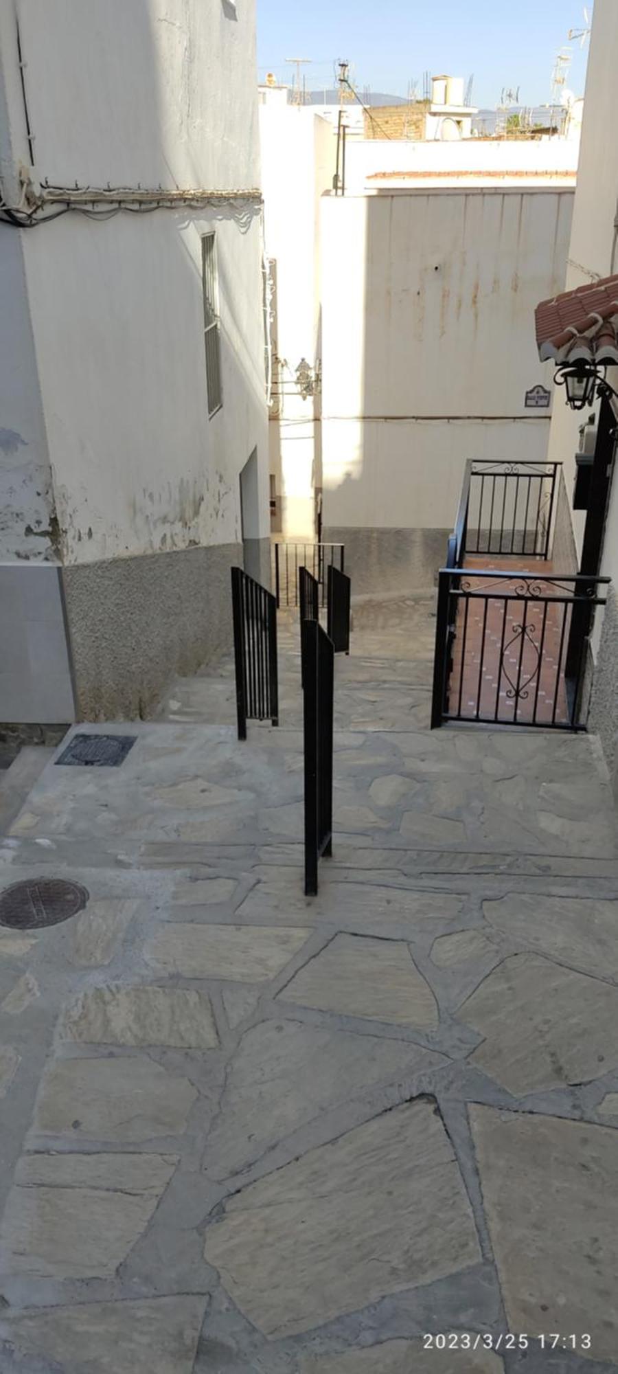 Acogedora Casa Familiar Con Patio *